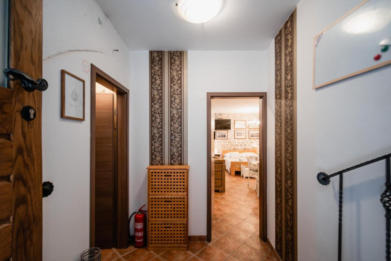 Lito Apartments Шибеник Экстерьер фото