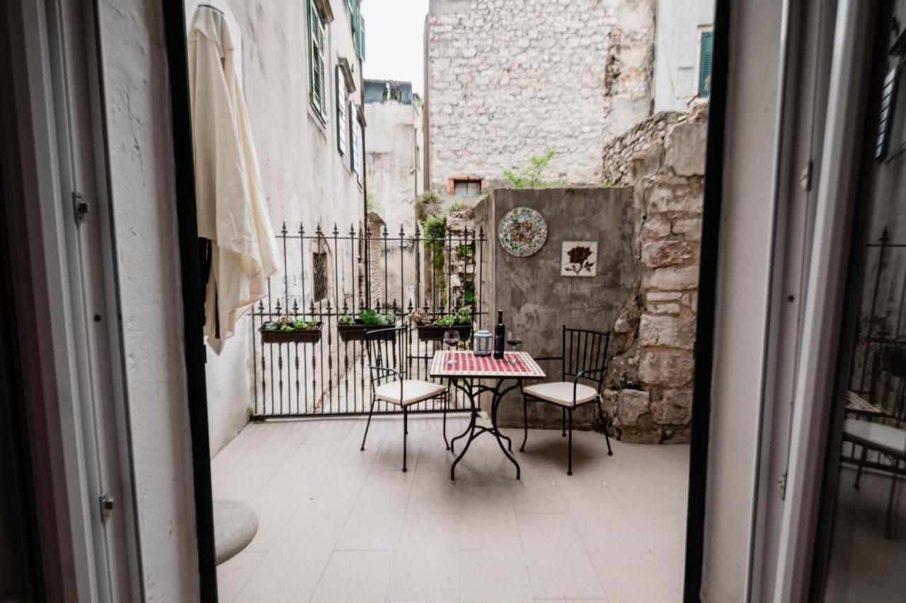 Lito Apartments Шибеник Экстерьер фото
